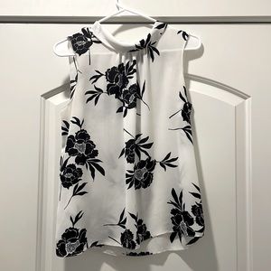 Vince Camuto Sleeveless Mock Neck Blouse, white/black floral, size S